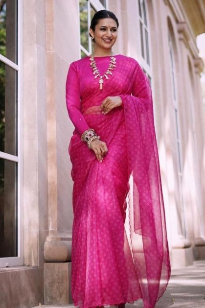 divyanka tripathi rani pink bandhani printed saree gj100024