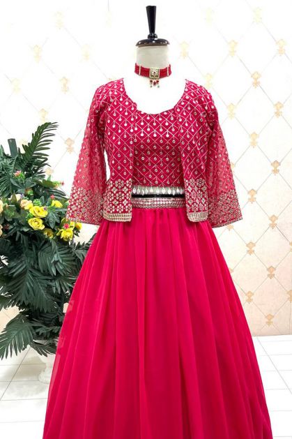 16286 PRESENT New Đěsigner LEHENGA CHOLI & shrug - Reewaz International |  Wholesaler & Exporter of indian ethnic wear catalogs.