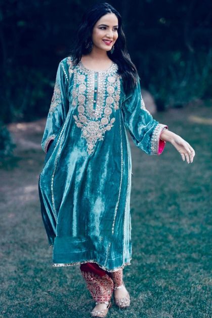 Peacock Blue Satin Two Piece High Low Prom Dresses With Ruffles, Side Slit,  And Jewel Neckline Customizable For Evening Parties, Graduations, Or  Evening Events In 2021 From Topfashion_dress, $96.65 | DHgate.Com