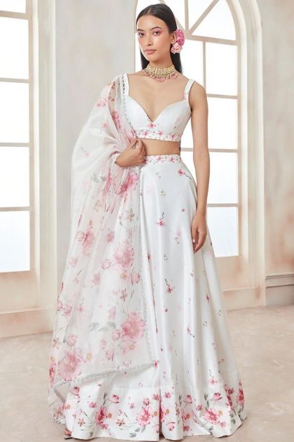 Party Wear White Lehenga Choli, Dry Clean at Rs 2499 in Surat | ID:  23189241888
